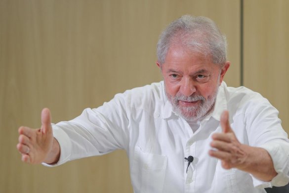 lula-na-pf-585x390 Em carta ao povo brasileiro, ex-presidente Lula reafirma: "Não troco minha dignidade pela minha liberdade"