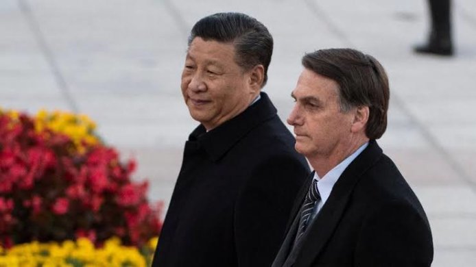 Bolsonaro-chineses-Brasil-694x390 Bolsonaro afirma a empresários chineses que Brasil "mudou para melhor"