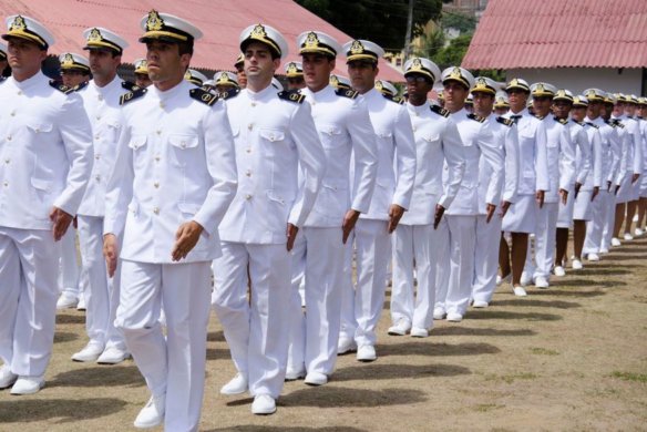 oficiais_marinha-584x390 Sai edital de concurso para oficiais da Marinha com vagas para a Paraíba; remuneração chega a R$ 11 mil