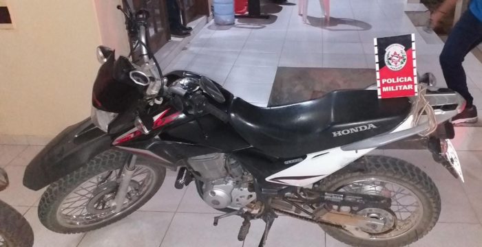 IMG-20191130-WA0098-700x360 Motocicleta é furtada e recuperada horas depois em Monteiro