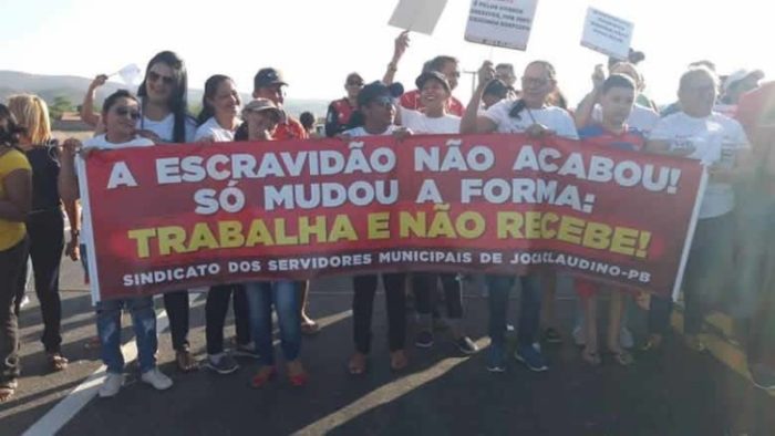 greve-joca-700x394 Com salários atrasados servidores deflagram greve em Joca Claudino