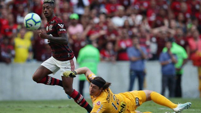 mengo Flamengo atropela o Corinthians em tarde de três gols de Bruno Henrique