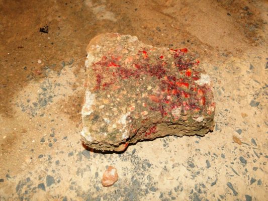 pedra-sangue-533x400 Homem é socorrido após ser apedrejado na cabeça em João Pessoa