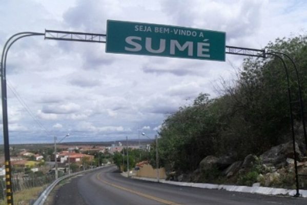 sume-PB-599x400 Bandidos invadem residência, sequestram casal em Sumé