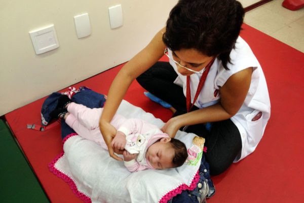 zica-criança-600x400 Câmara aprova MP que garante pensão a crianças afetadas por vírus Zika