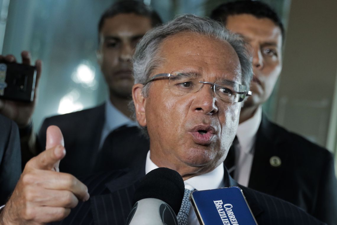 guedes Sanção do Orçamento como está deixa governo em sombra legal, diz Guedes