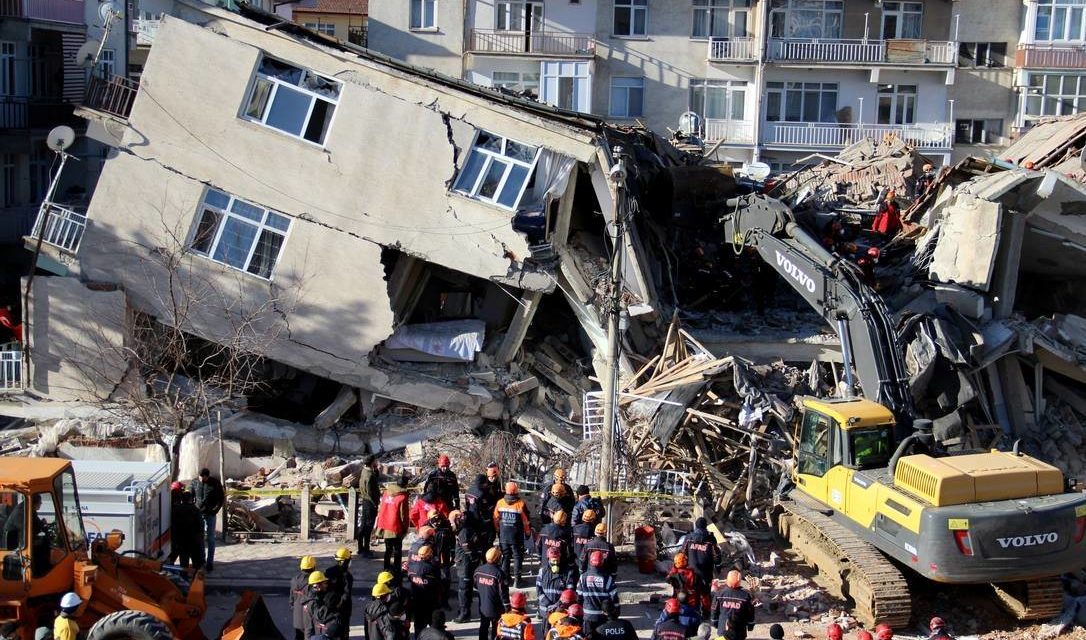 Número de mortos em terremoto na Turquia aumenta para 29 O Pipoco