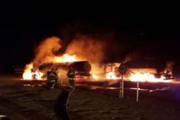 caminhao-explode-599x400 Caminhão carregado de combustível explode na Paraíba