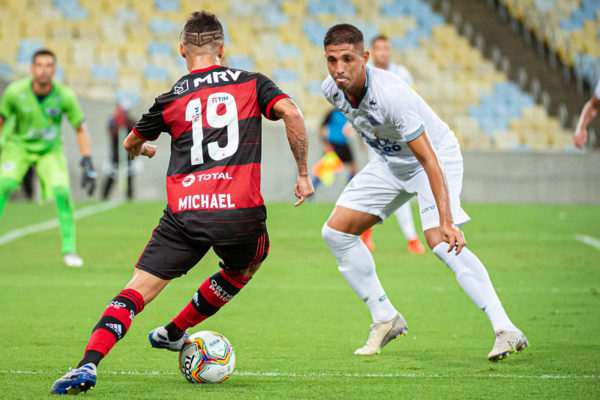 Alexandre-Vidal-600x400 Flamengo vence Cabofriense pela primeira rodada da Taça Rio