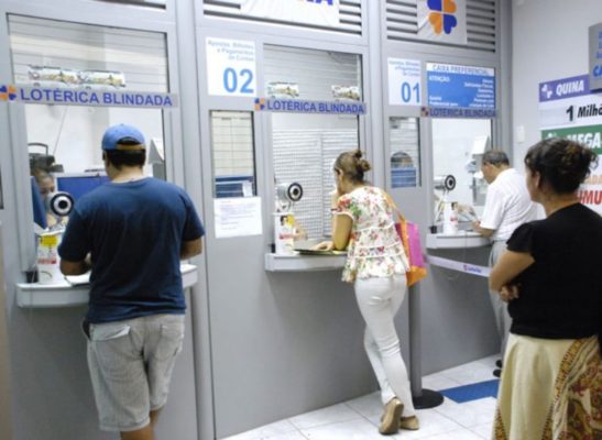 Casa-loterica-800x585-1-547x400 Governo autoriza, com restrições, reabertura de bancos e lotéricas na PB