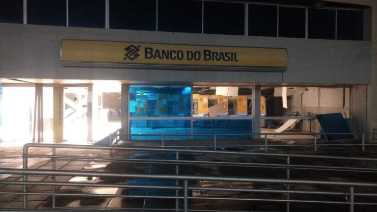 Banco-do-Brasil Bandidos explodem bancos em Sertânia-PE e usam armas de grosso calibre