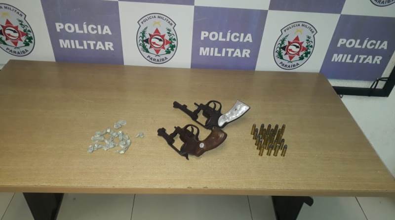 armasapreendidas-2 Operação Trabalhador: Polícia Militar prende seis suspeitos, apreende três armas de fogo e drogas na Capital