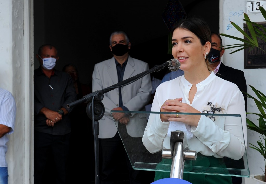 ANNA-LORENA No aniversário de Monteiro, prefeita Anna Lorena presta contas à população