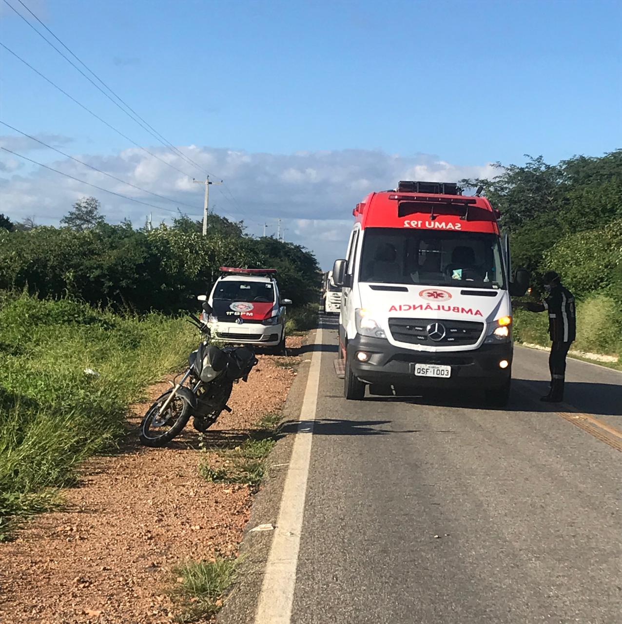 IMG-20200606-WA0240 Colisão entre motocicletas deixa duas pessoas feridas em Monteiro