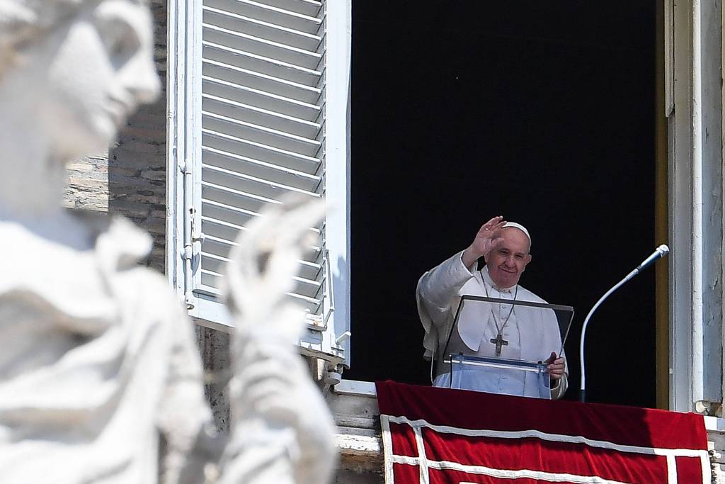 PARA-FRANCISCO Papa faz referência ao Brasil e diz que ter uma morte por minuto é terrível