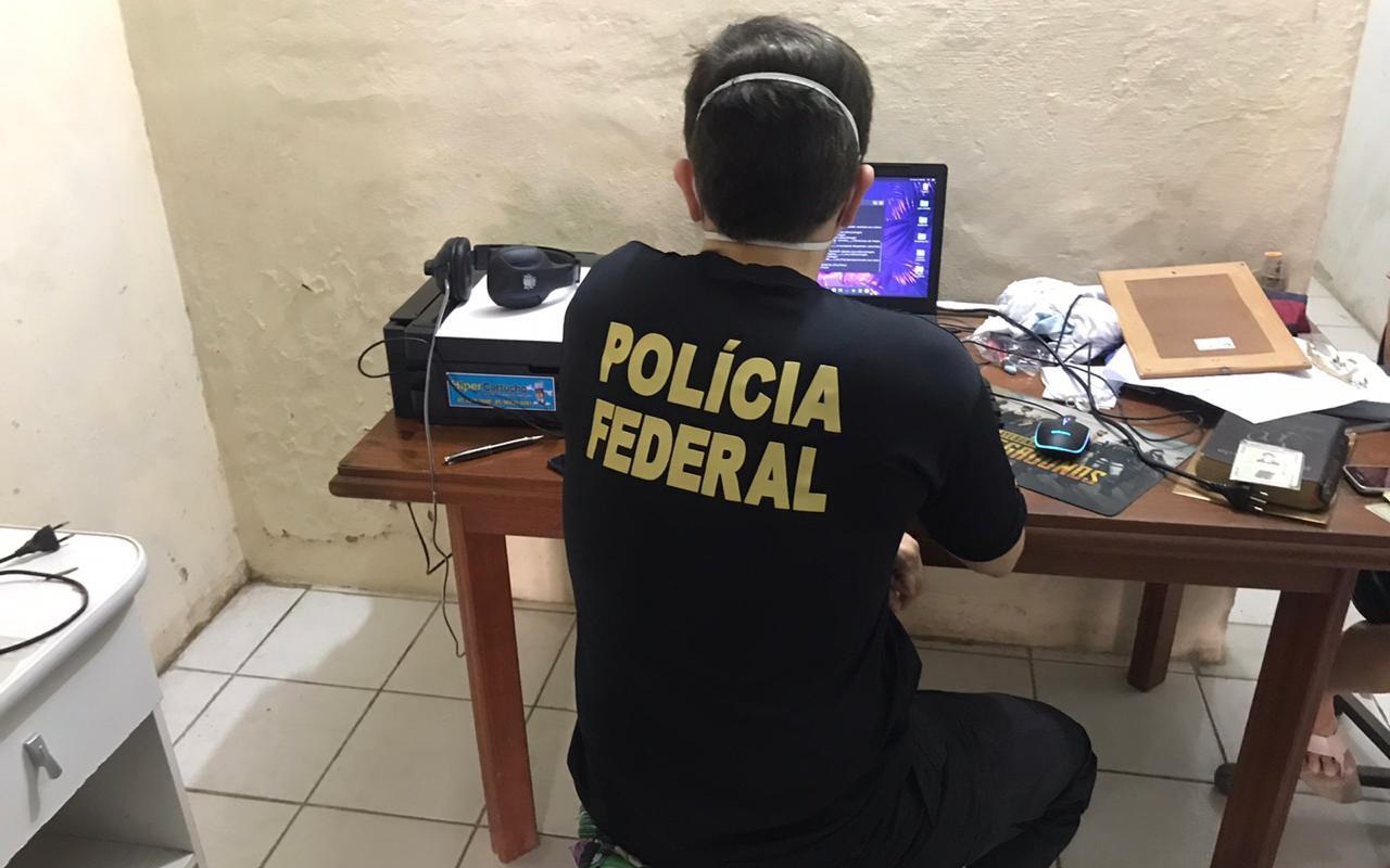 PF PF faz operação que mira suspeitos de divulgar dados de Bolsonaro