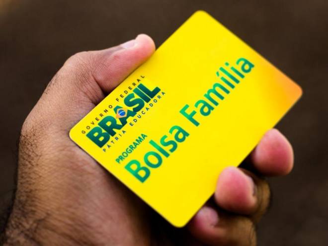 bolsa-familia-1 Bolsa Família: governo quer cortar 100 mil beneficiários no Nordeste