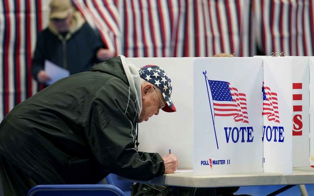 2020-02-11t150341z-875544140-rc2fye94kpkm-rtrmadp-3-usa-election-new-hampshire-voting Quase 80% dos americanos podem votar pelo correio nas eleições de 2020