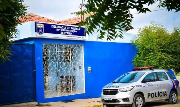 DELEGACIA-DE-SERTÂNIA Em Sertânia: Casal da cidade de Monteiro é preso por tráfico de droga