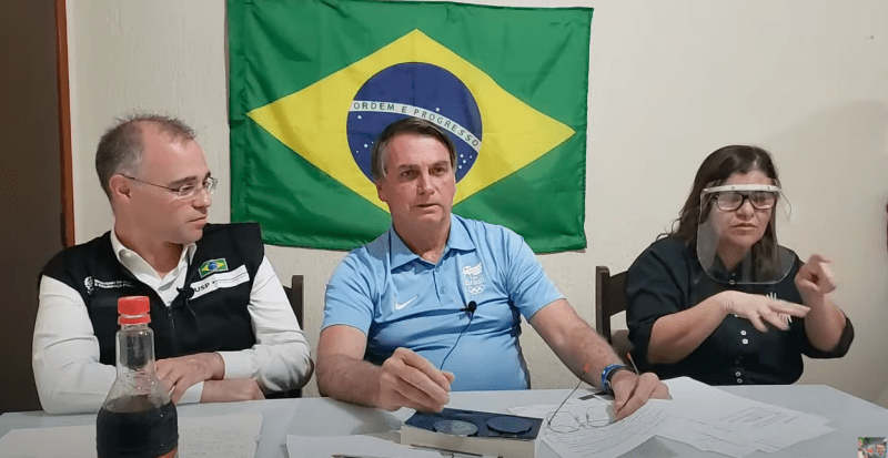 BOLSONARO-REUNIAO Defensor da cloroquina, Bolsonaro diz que 'não pode ser irresponsável' com vacina 'sem comprovação científica'