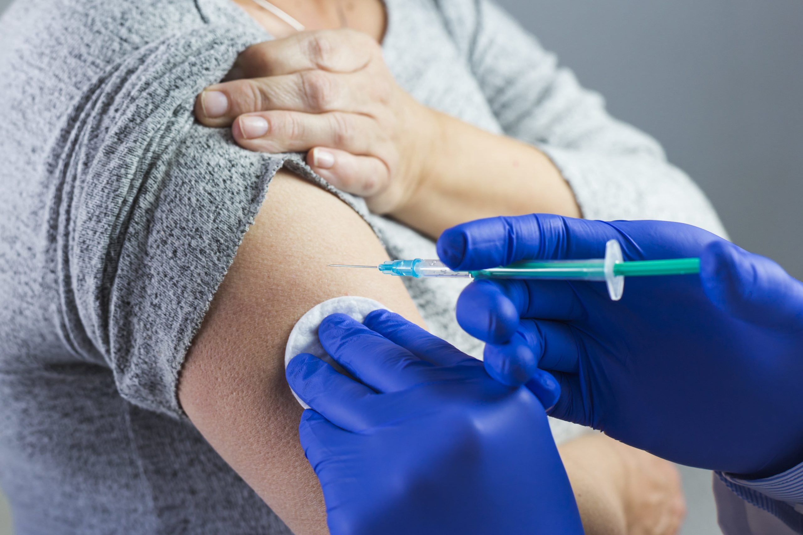 vacina-covid-scaled Governo dos EUA planeja vacinação contra a Covid-19 no final de outubro