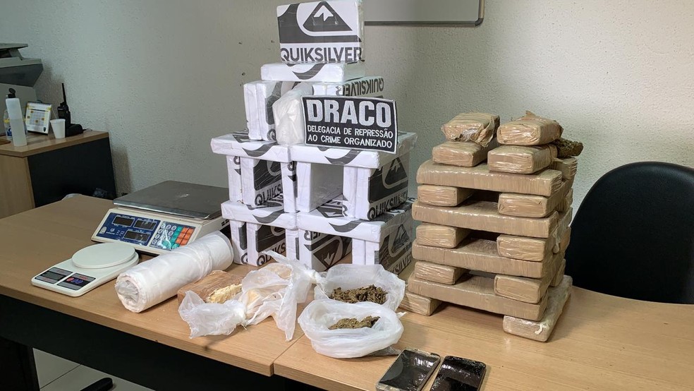 28-kg-de-cocaina Mulher é presa com 28 kg de cocaína guardada dentro de poço na PB
