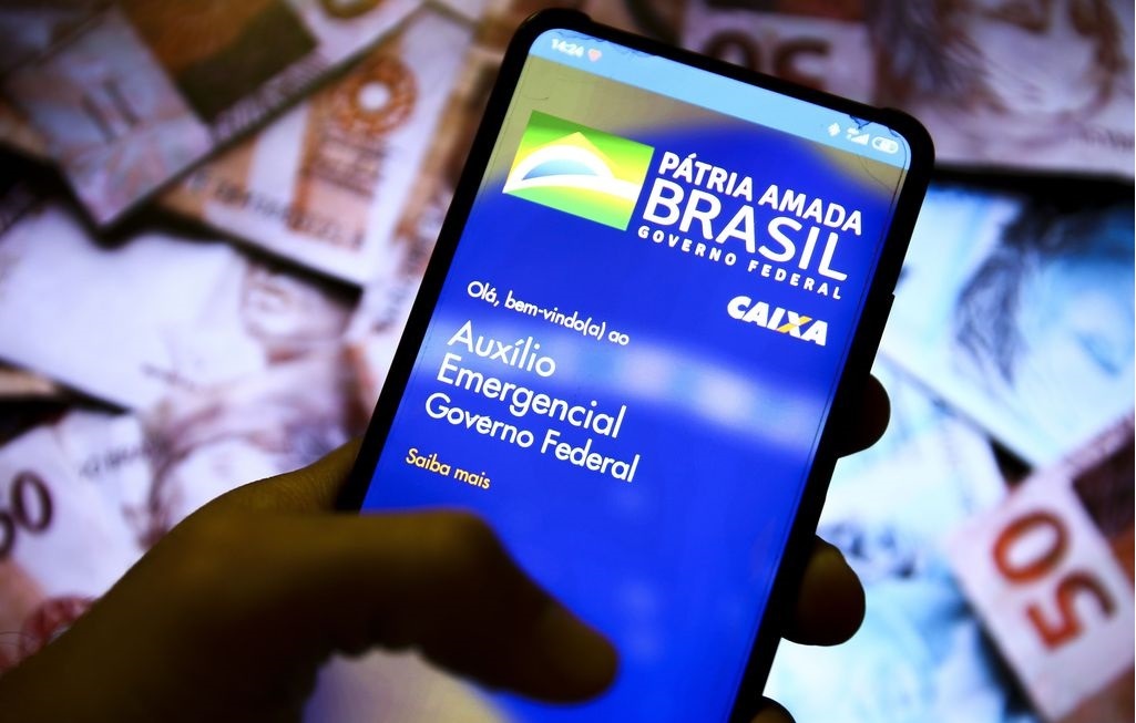 Caixa-auxilio-emergencial Banco Central autoriza Pix para quem recebe auxílio emergencial