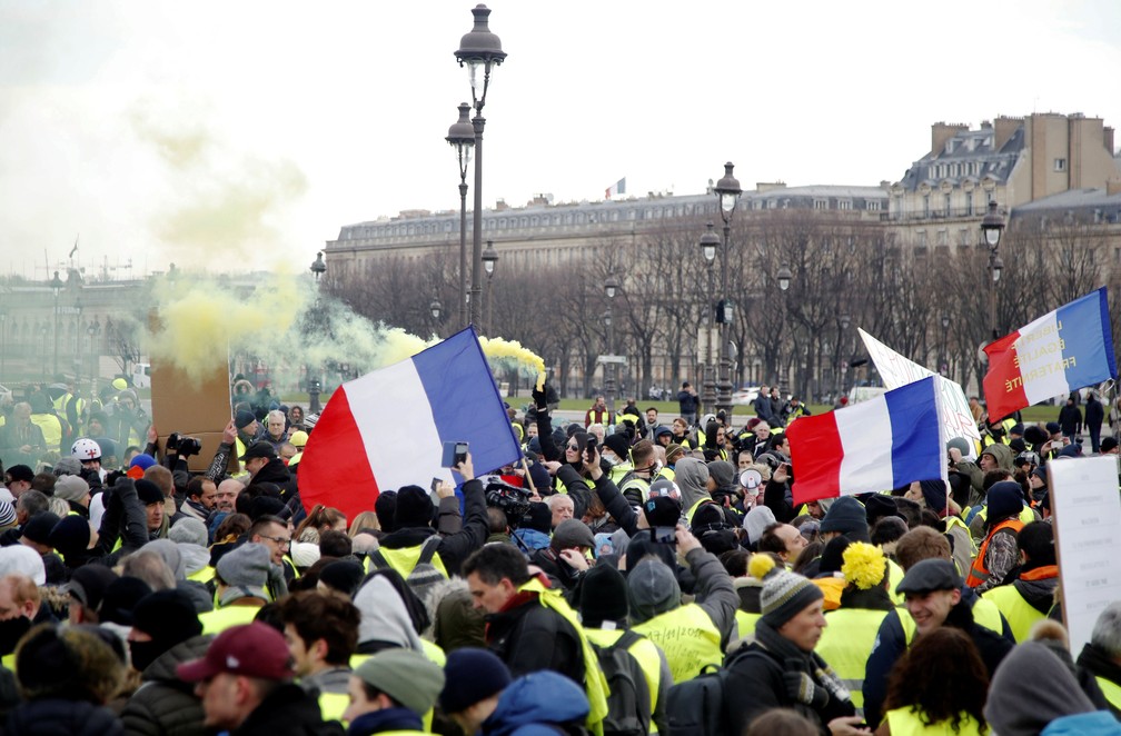 Protesto-na-Franca Protesto na França contra violência policial tem confrontos