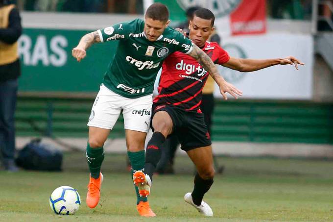 palmeiras-x-athletico-01-copiar Palmeiras vence Athletico com gols de "renegados" e encosta nos líderes