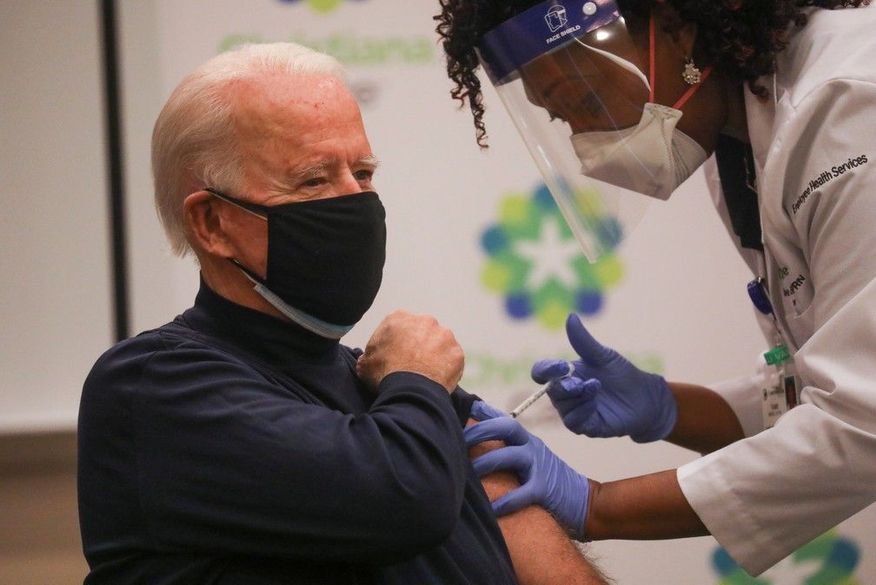 2020-12-21t202540z-1618865465-rc2wrk958o5a-rtrmadp-3-usa-biden Joe Biden recebe 1ª dose de vacina contra a Covid-19