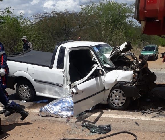 IMG-20201203-WA0058-e1607007660734 Colisão entre veículos deixa uma vítima fatal na BR-110 em Monteiro