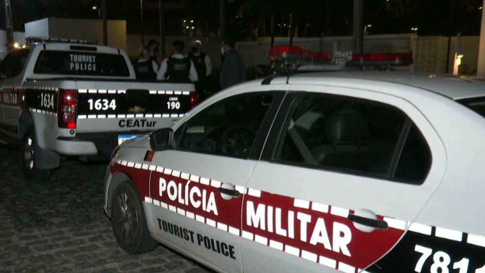 viatura-Policia-Militar Gravação de DVD de Pedrinho Pegação é encerrada em bar e responsáveis são autuados, na PB