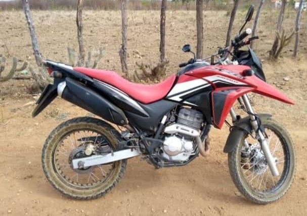 IMG_20210201_102040 Moto roubada é localizada abandonada na zona rural de Monteiro