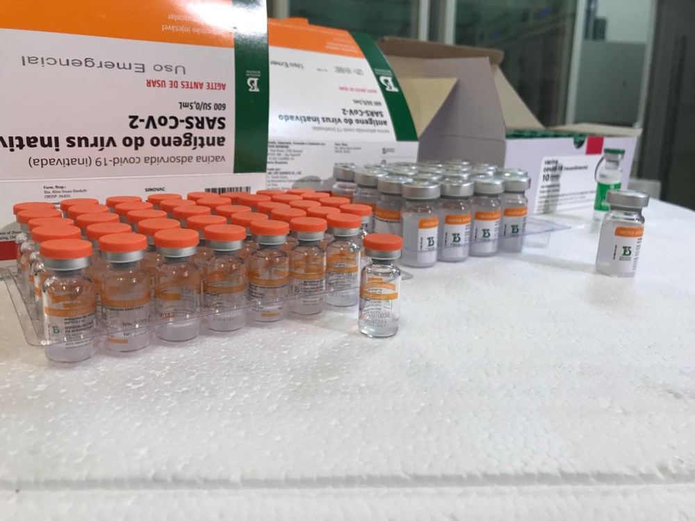 vacina-coronavac-uberaba-covid-19-coronavirus Novo lote com cerca de 50 mil vacinas deve chegar à PB neste fim de semana, diz secretário