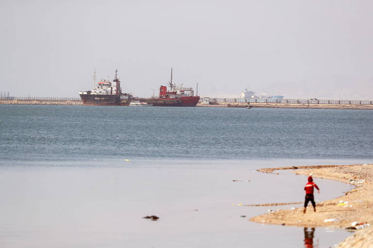 1616788760605e3d18df370_1616788760_3x2_md Navio encalhado no Canal de Suez começa a se mover, dizem sites de monitoramento marítimo