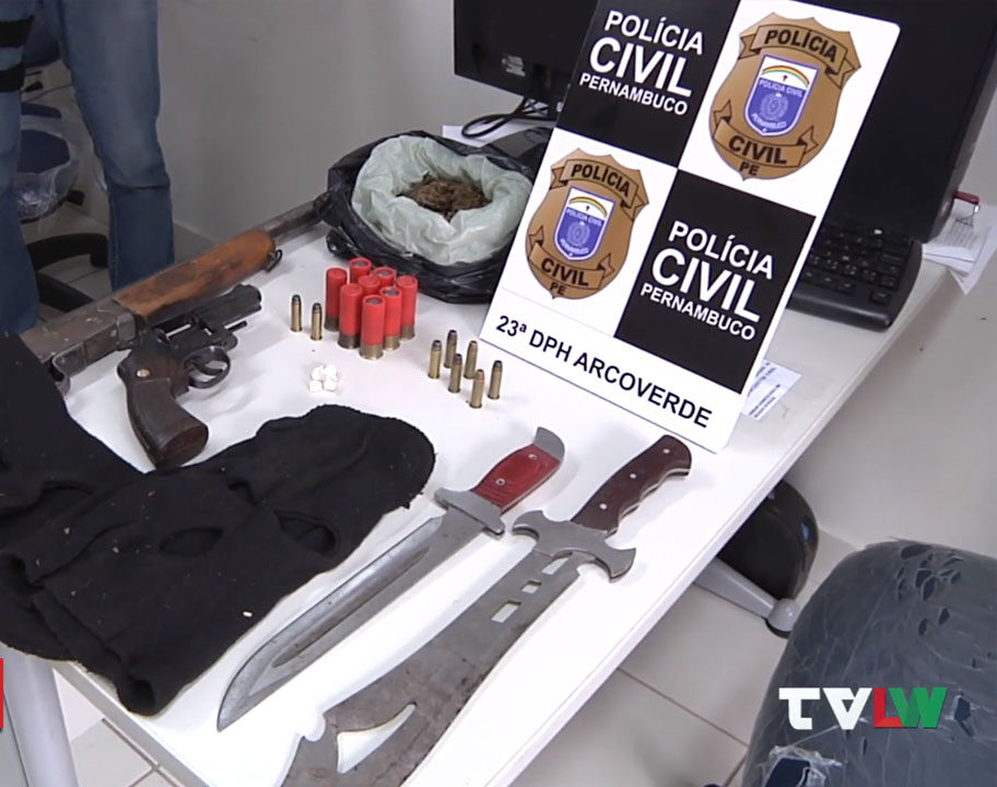 540555054yu-e1616787423534 Polícia Civil e Militar capturam foragido e apreendem armas e drogas em Sertânia