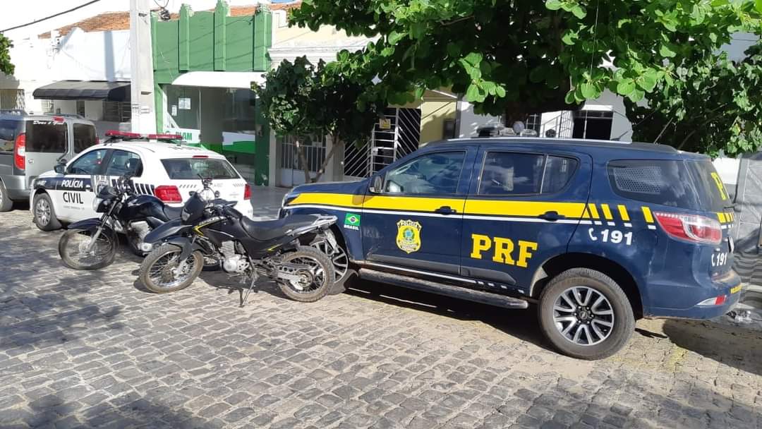 FB_IMG_1615484367623 Duas motocicletas são recuperadas pela PRF em ação conjunta com Polícia Civil em Serra Branca