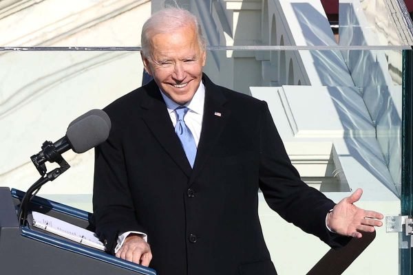 Posse-Joe-Biden-Estados-Unidos2-600x400-1 Congresso dos EUA aprova plano de estímulo de Biden de US$ 1,9 trilhão