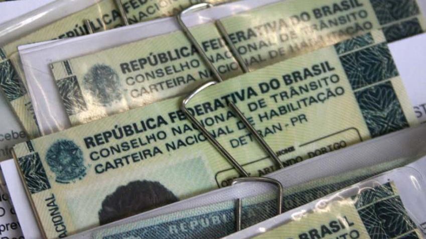CNH Novas leis do Código de Trânsito Brasileiro começam a valer nesta segunda-feira