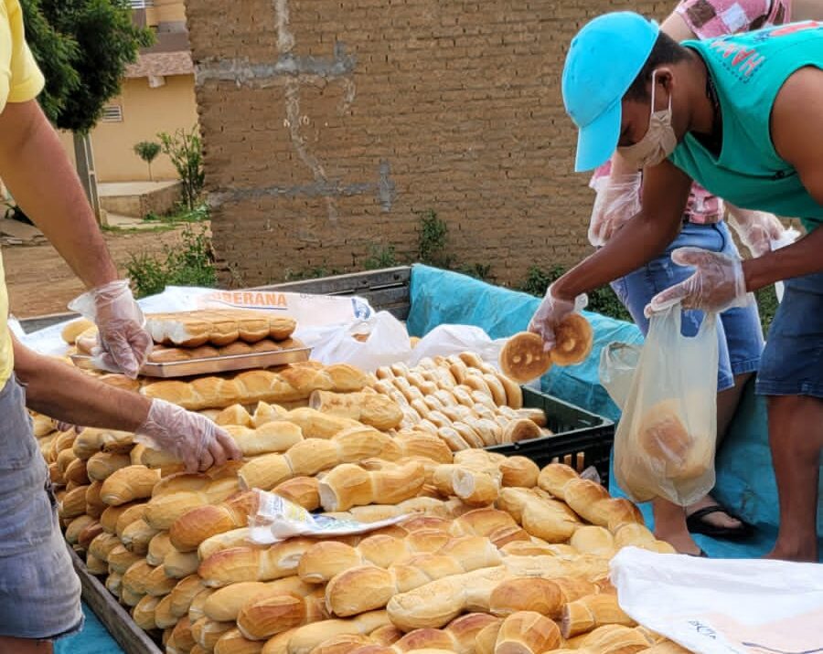 IMG-20210402-WA0084-e1617569684916 Projeto Social: realiza mais uma ação com distribuição de pães em Monteiro