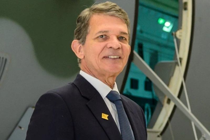 Joaquim-Silva-e-Luna Conselho confirma general Silva e Luna na presidência da Petrobras