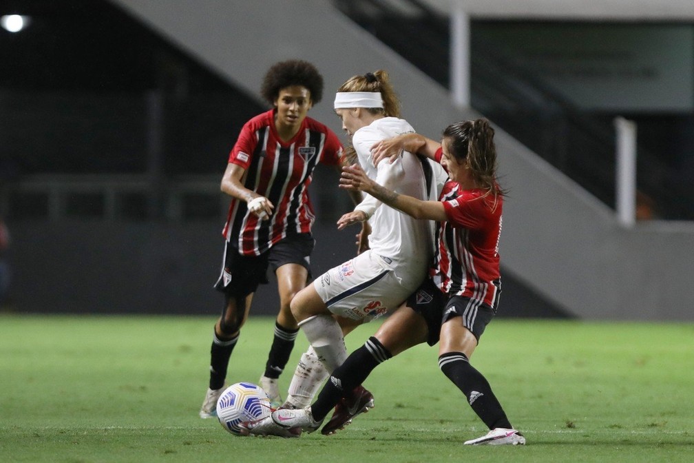 ezisx39weaejpww Santos vence São Paulo de virada em clássico na Vila Belmiro pelo Brasileirão Feminino