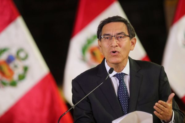 int___presidente_do_peru_martin_vizcarra-8859179-600x400 Ex-presidente peruano que furou fila da vacinação contrai Covid