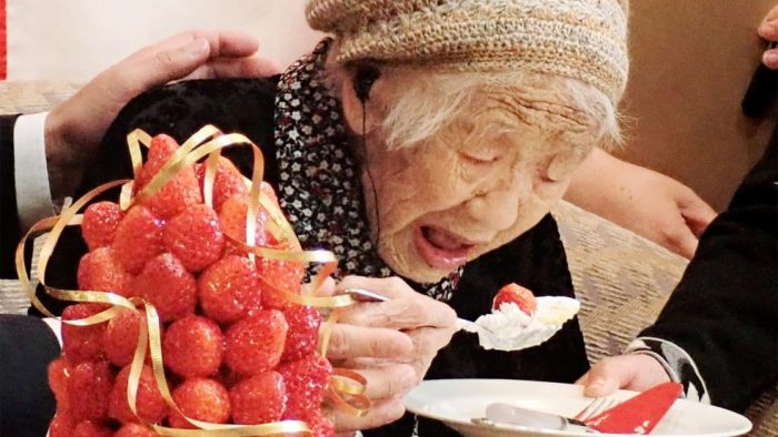 kane-700x394 Mulher mais velha do mundo desiste do revezamento da tocha após piora da pandemia no Japão