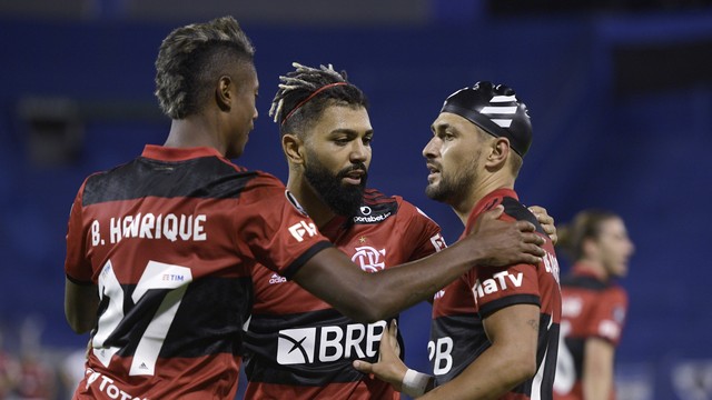 libertadores-vel-fla-report Flamengo fica duas vezes atrás no placar, mas vence o Vélez de virada no primeiro jogo da Libertadores