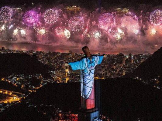 1595693370516-533x400 "Podemos ter Réveillon e Carnaval", diz prefeito do Rio de Janeiro sobre vacinação