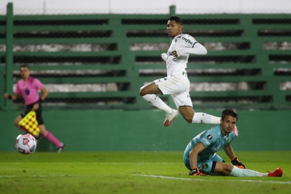gettyimages-1316361127-600x400 Rony faz dois gols e agradece "irmão" Luiz Adriano em vitória do Palmeiras na Argentina