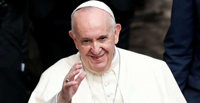 image-700x361 Paraibano pede benção aos brasileiros e Papa Francisco diz que país não tem salvação: "muita cachaça e pouca oração"