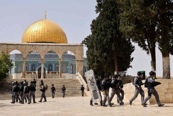 jerusalem-599x400 Horas após cessar-fogo entre Israel e Gaza, Jerusalém é palco de novos conflitos