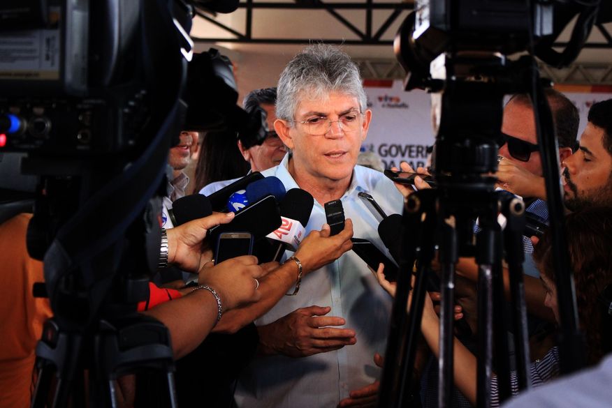 ricardo_coutinho_walla_santos TSE rejeita recurso do ex-governador Ricardo Coutinho e deixa socialista inelegível